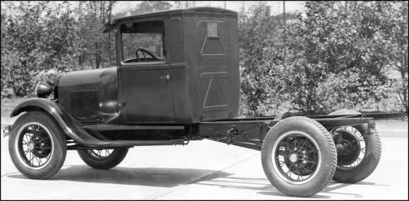 82-A Closed Cab on AA131 - mid 1928 photo