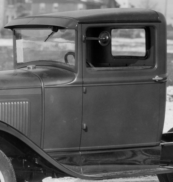 82-B Closed Cab - August 1930 to production end